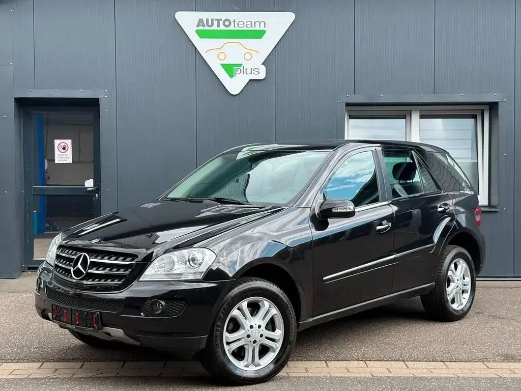 Gebraucht Mercedes ML280 190 PS (139 kW) 2007 Schwarz SUV