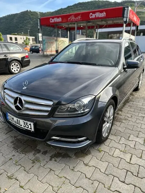 Second-hand Mercedes 220 231 CP (169 kW) 2012 Gri Berlinǎ