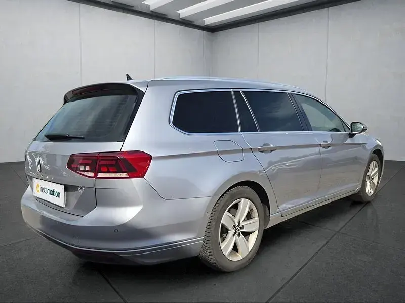Gebraucht VW Passat 190 PS (139 kW) 2019 Silber Kombi