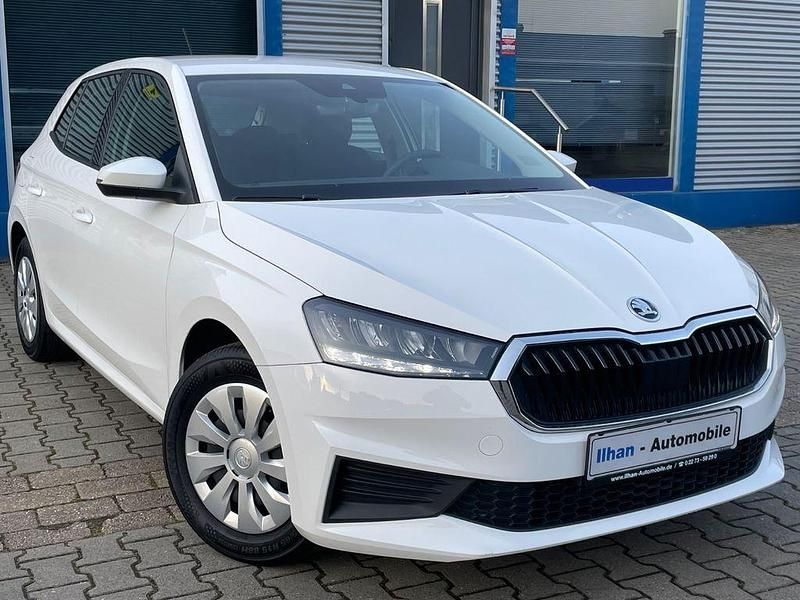 Gebraucht Skoda Fabia Active 65 PS (47 kW) 2022 Bila candy/candyweiss Kleinwagen