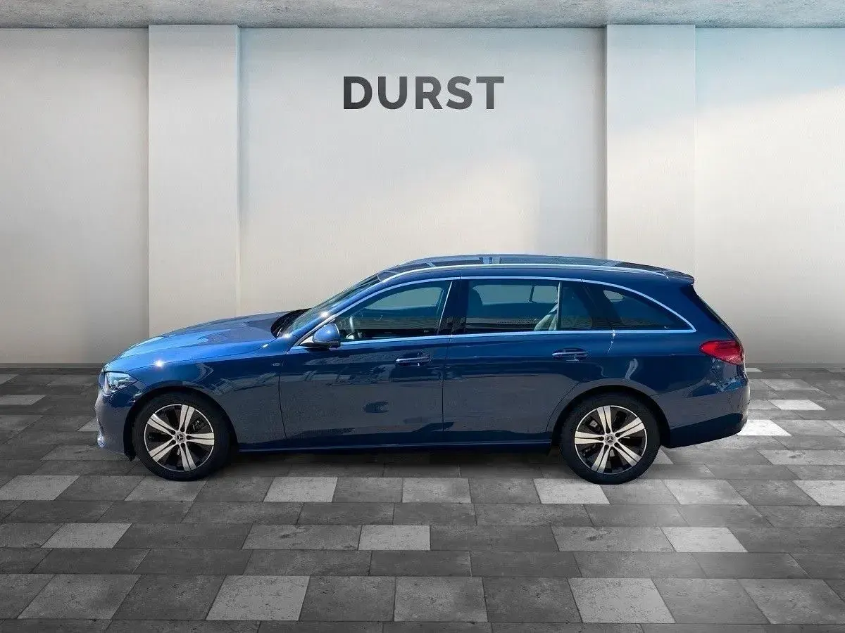 Gebraucht Mercedes C200 163 PS (119 kW) 2025 Blau Limousine
