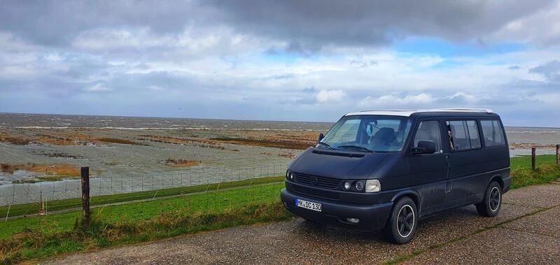 Schwarz Gebraucht 1997 VW T4 Van | 6.200 € (Superpreis) - Bild 1/4