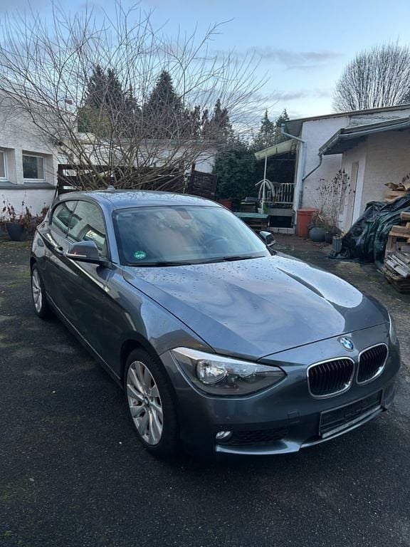 Gebraucht BMW 116 136 PS (100 kW) 2013 Grau Kleinwagen