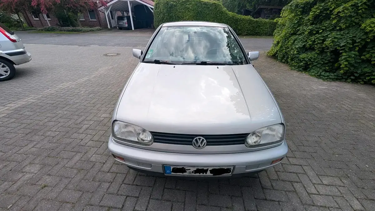 Gebraucht VW Golf III 75 PS (55 kW) 1997 Silber Kleinwagen