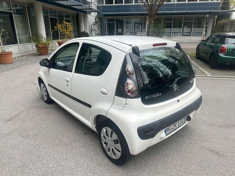 Gebraucht Citroën C1 Advance 68 PS (50 kW) 2012 Weiß Kleinwagen