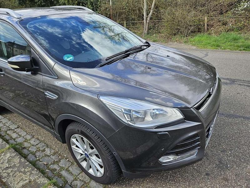 Gebraucht Ford Kuga Titanium 179 PS (131 kW) 2014 Grau SUV