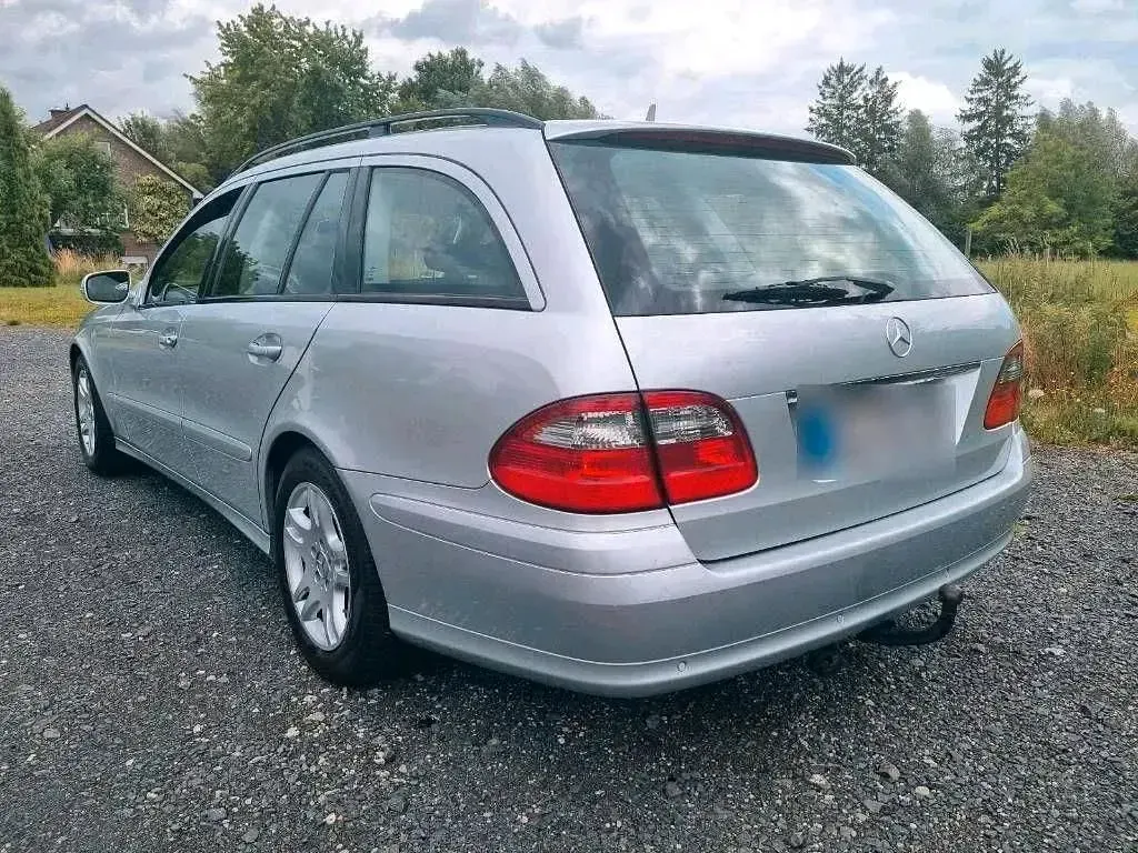 Gebraucht Mercedes E200 184 PS (135 kW) 2008 Silber Kombi