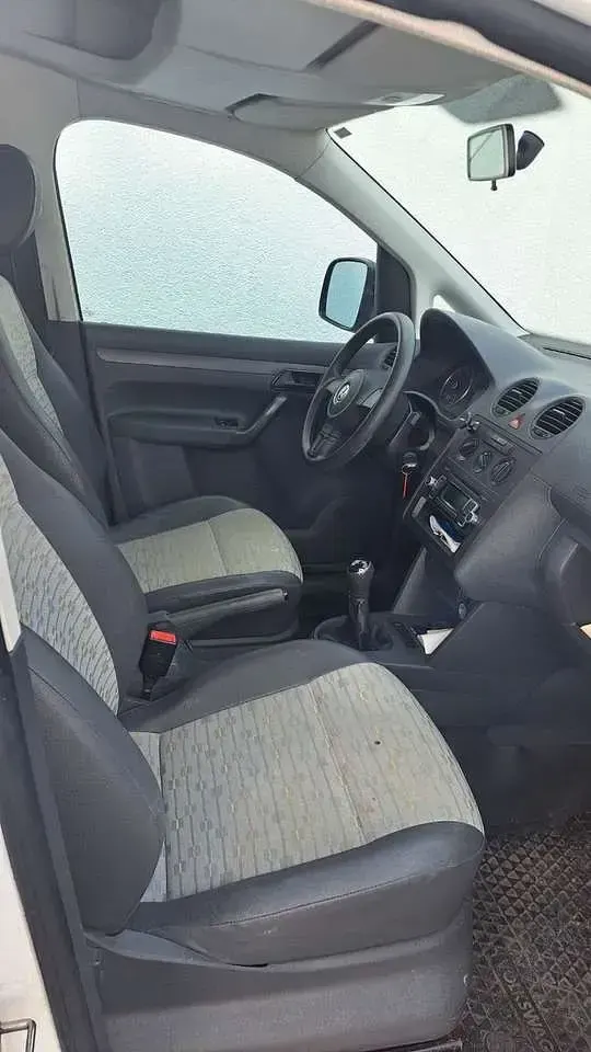 Używany VW Caddy Maxi 102 KM (75 kW) 2012 Biały Minivan