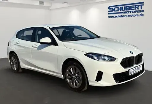 Gebraucht BMW 116 Performance 122 PS (89 kW) 2026 Weiß Kleinwagen