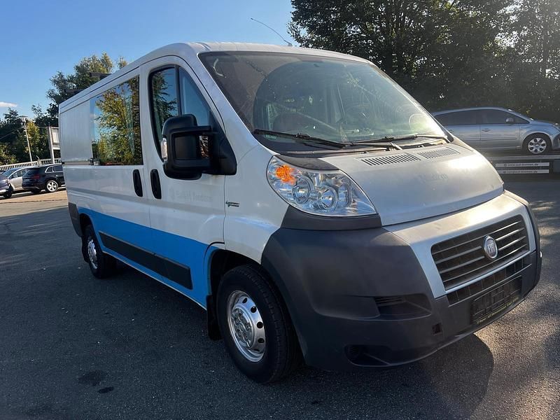 Weiß Gebraucht 2011 Fiat Ducato Van | 4.000 € (Guter Preis) - Bild 1/4