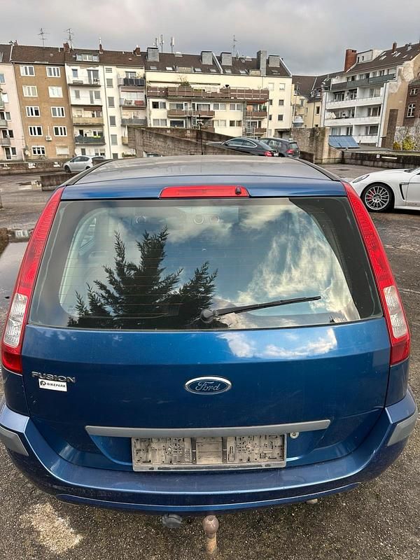 Gebraucht Ford Fusion 89 PS (65 kW) 2009 Blau Kleinwagen