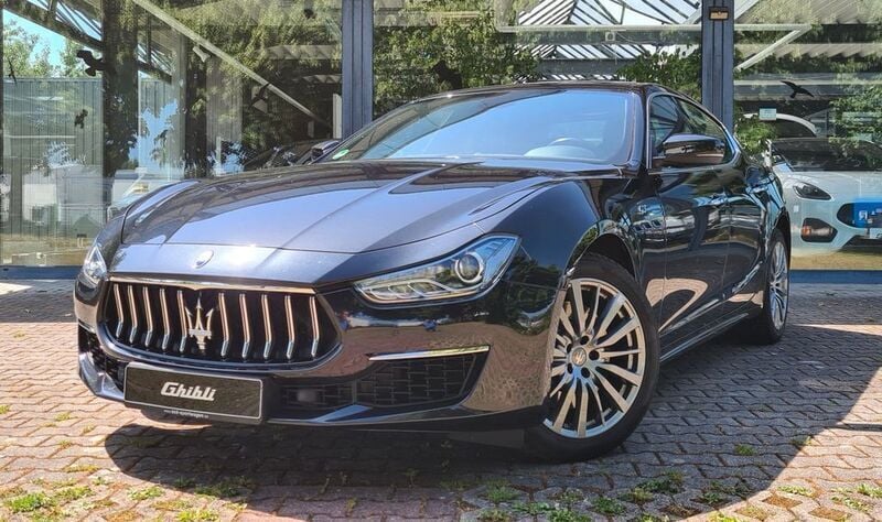 Schwarz Gebraucht 2021 Maserati Ghibli GT Coupé | 39.900 € (Guter Preis) - Bild 1/4