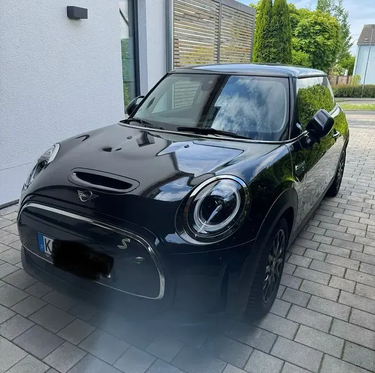 Gebraucht Mini Cooper SE 135 kW (184 PS) 2022 Schwarz Kleinwagen