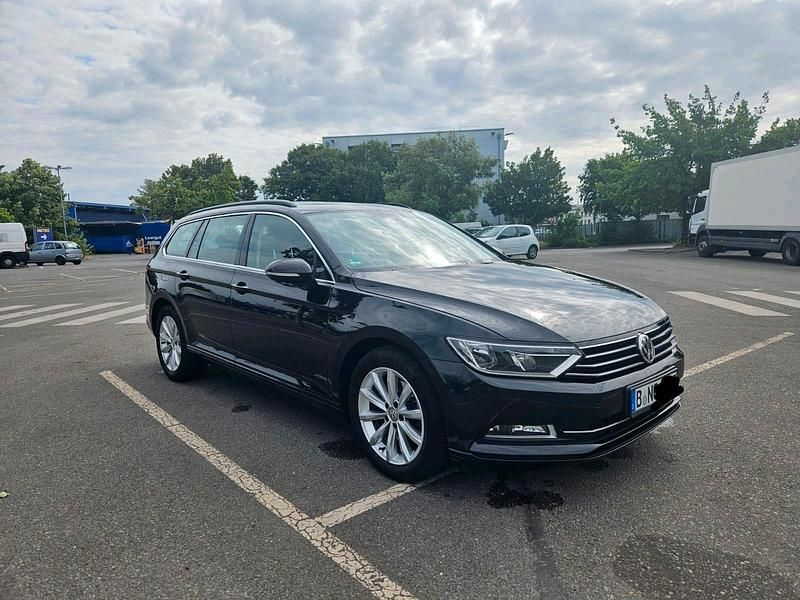 Schwarz Gebraucht 2017 VW Passat Highline Kombi | 12.900 € (Fairer Preis) - Bild 1/4