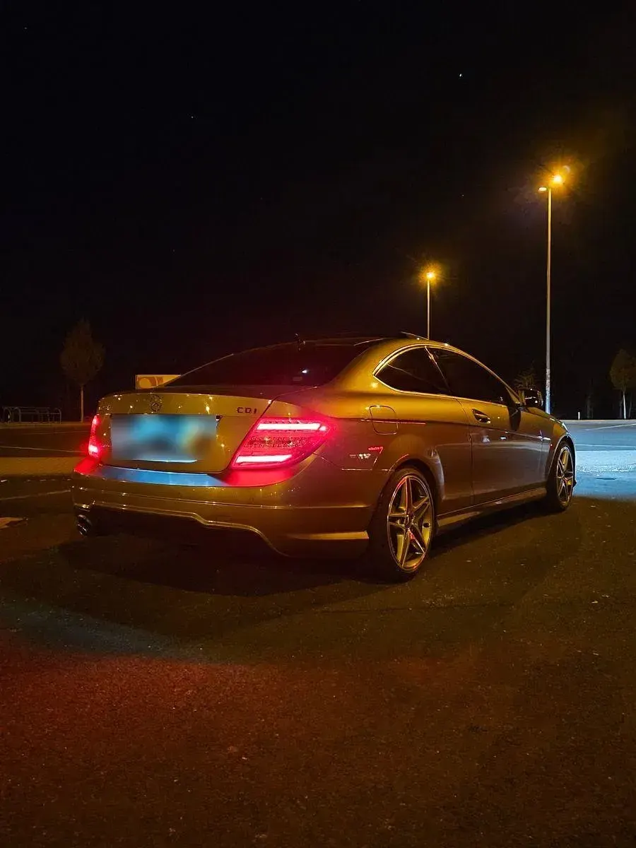 Gebraucht Mercedes C250 204 PS (150 kW) 2011 Silber Coupé