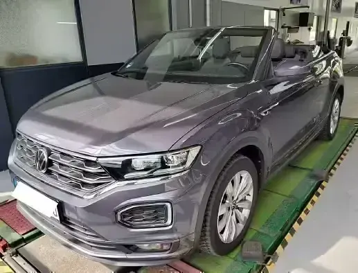 Gebraucht VW T-Roc Cabriolet R-line 150 PS (110 kW) 2021 Cabrio