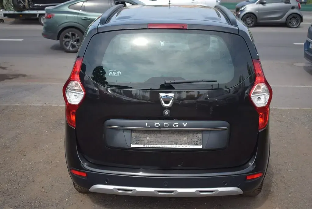Gebraucht Dacia Lodgy Stepway 109 PS (80 kW) 2018 Schwarz Van / Kleinbus