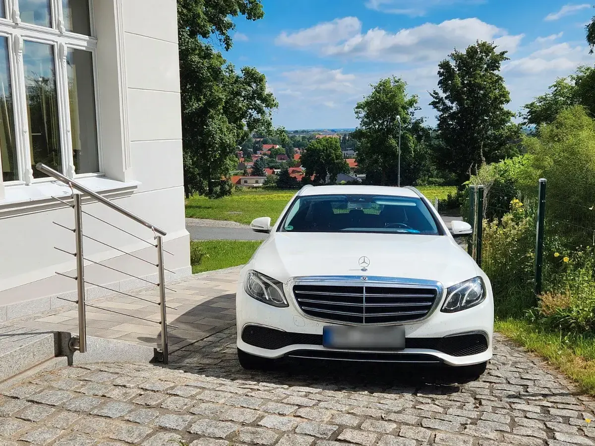 Gebraucht Mercedes E250 Exclusive 211 PS (155 kW) 2017 Weiß Kombi