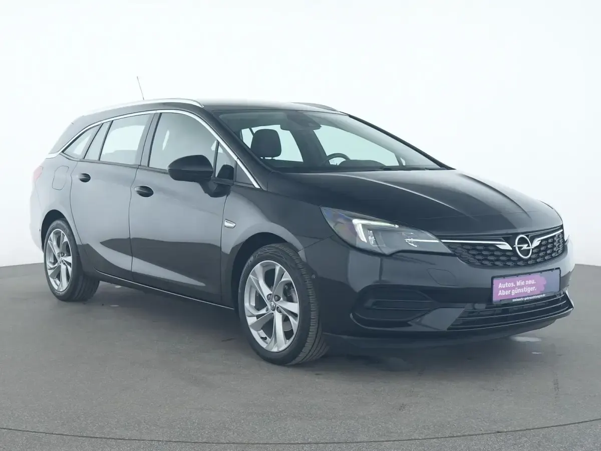 Gebraucht Opel Astra Elegance 131 PS (96 kW) 2022 Onyx schwarz Kleinwagen