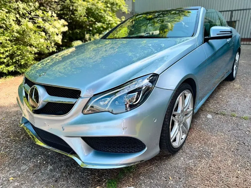 Gebraucht Mercedes E400 333 PS (244 kW) 2014 Blau Cabrio