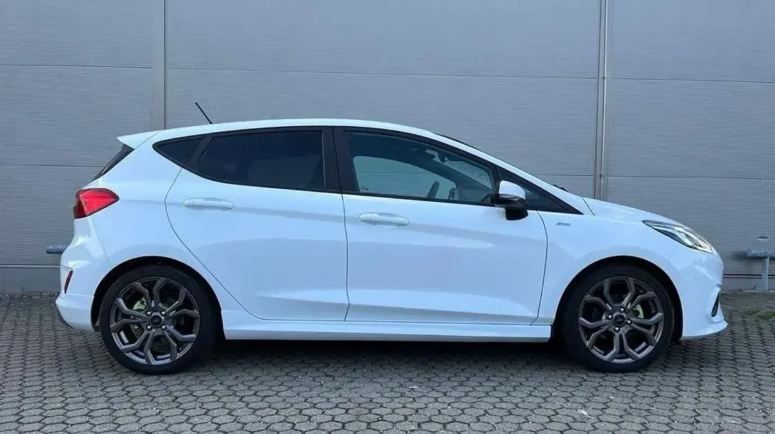 Gebraucht Ford Fiesta ST-Line 140 PS (102 kW) 2017 Weiß Kleinwagen