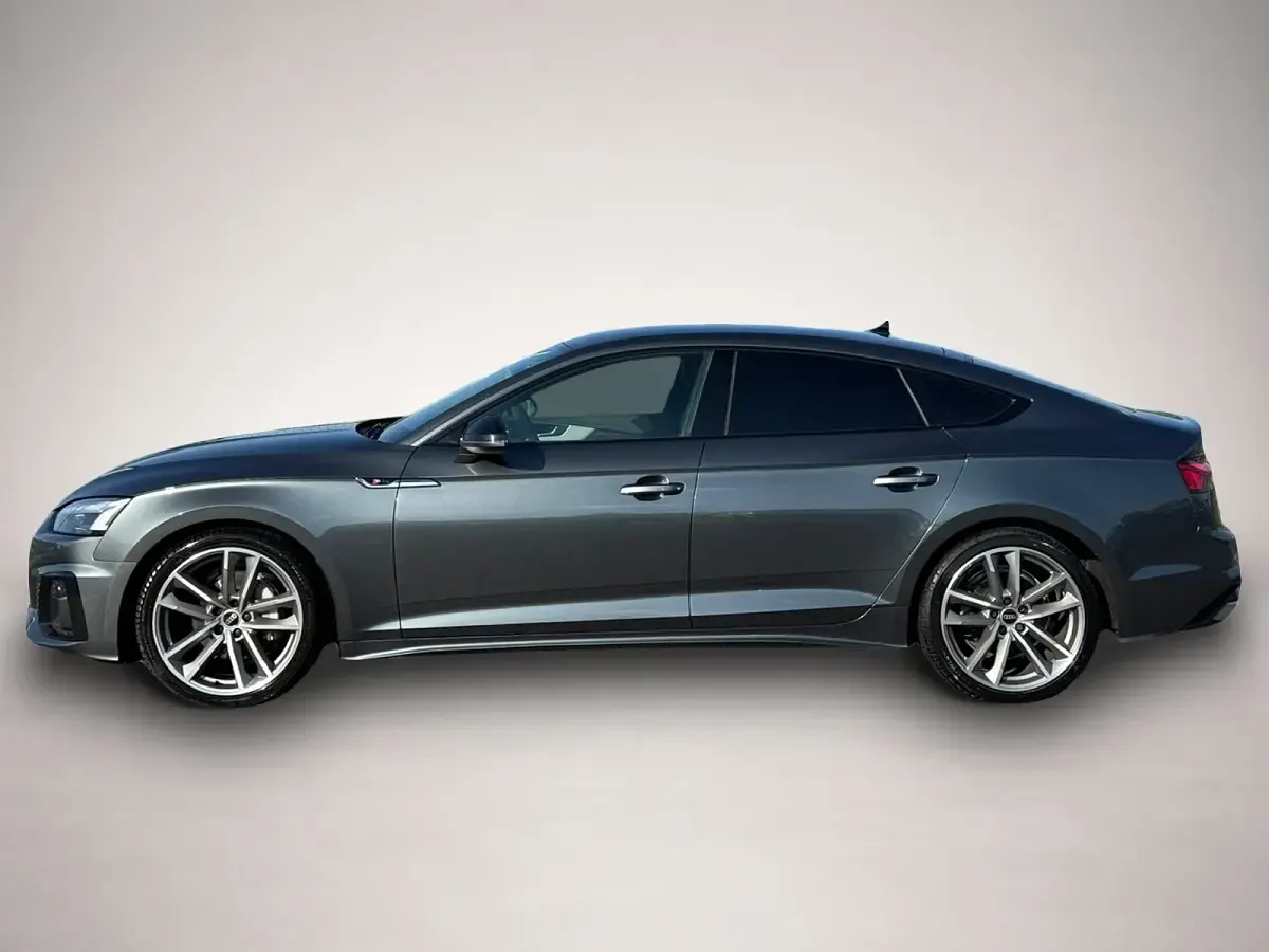 Gebraucht Audi A5 Sportback 204 PS (150 kW) 2023 Daytonagrau perleffekt Kleinwagen