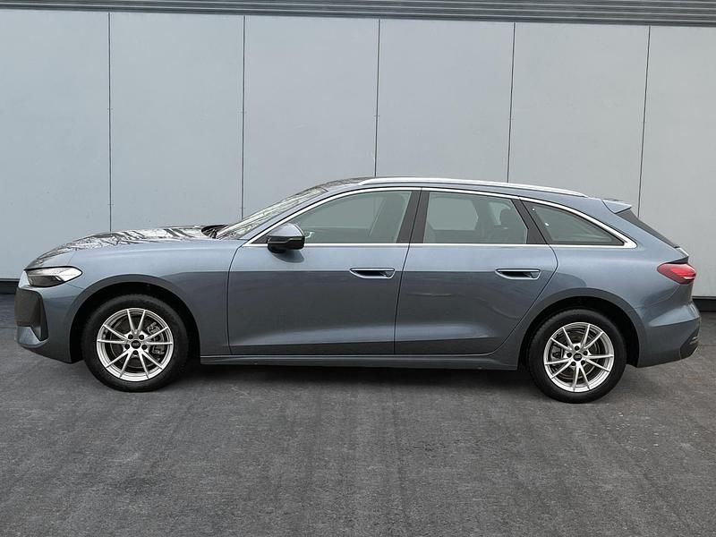 Gebraucht Audi A5 Basis 204 PS (150 kW) 2024 Horizontblau metallic Kombi