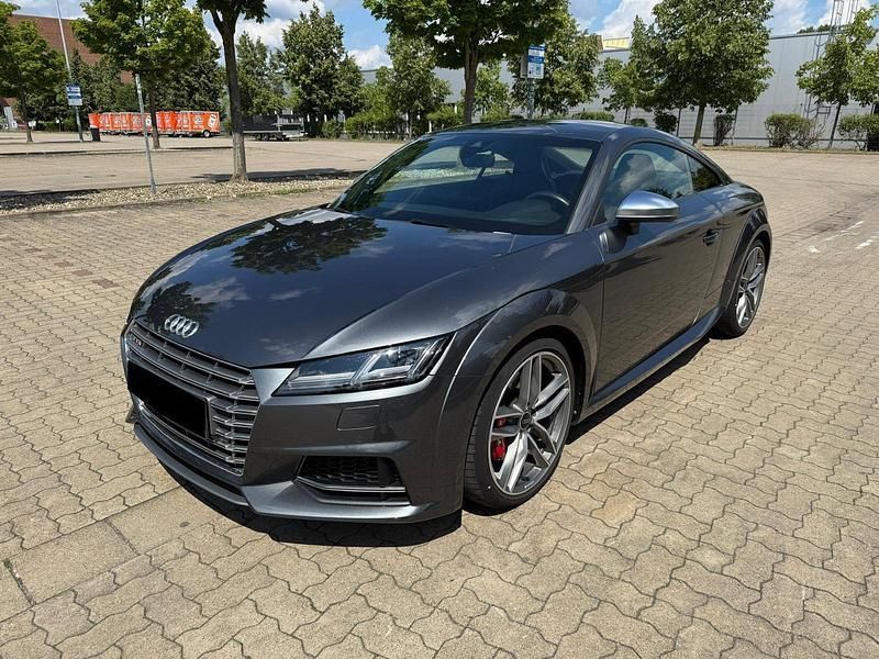 Grau Gebraucht 2018 Audi TTS Comfort Coupé | 37.000 € (Etwas zu teuer) - Bild 1/4