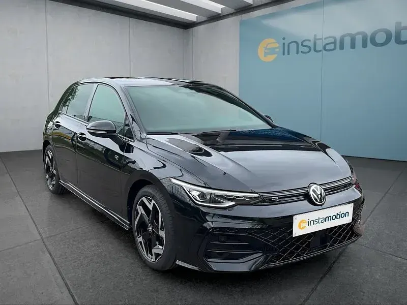 Gebraucht VW Golf VIII 150 PS (110 kW) 2025 Schwarz Kleinwagen