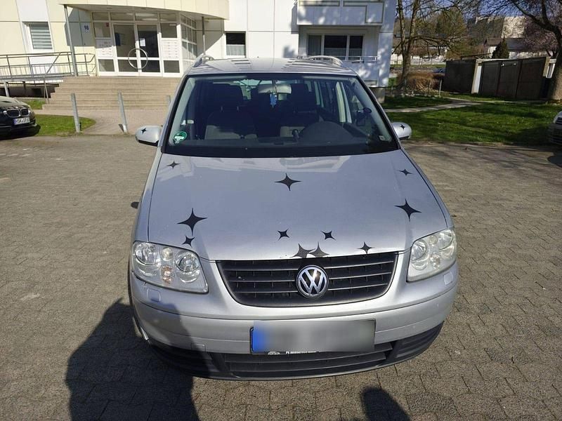 Gebraucht VW Touran Basis 101 PS (74 kW) 2004 Silber Van / Kleinbus