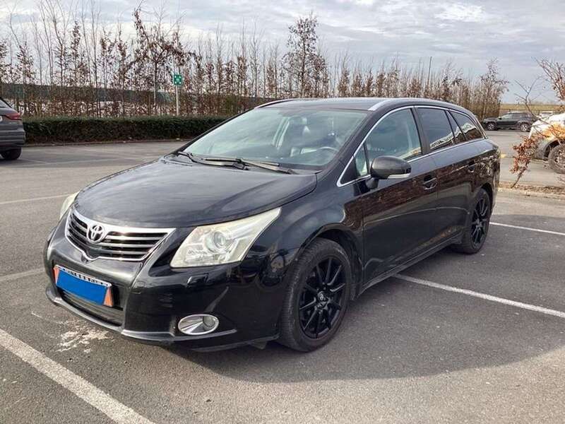 Schwarz Gebraucht 2010 Toyota Avensis Executive Kombi | 5.990 € (Fairer Preis) - Bild 1/4