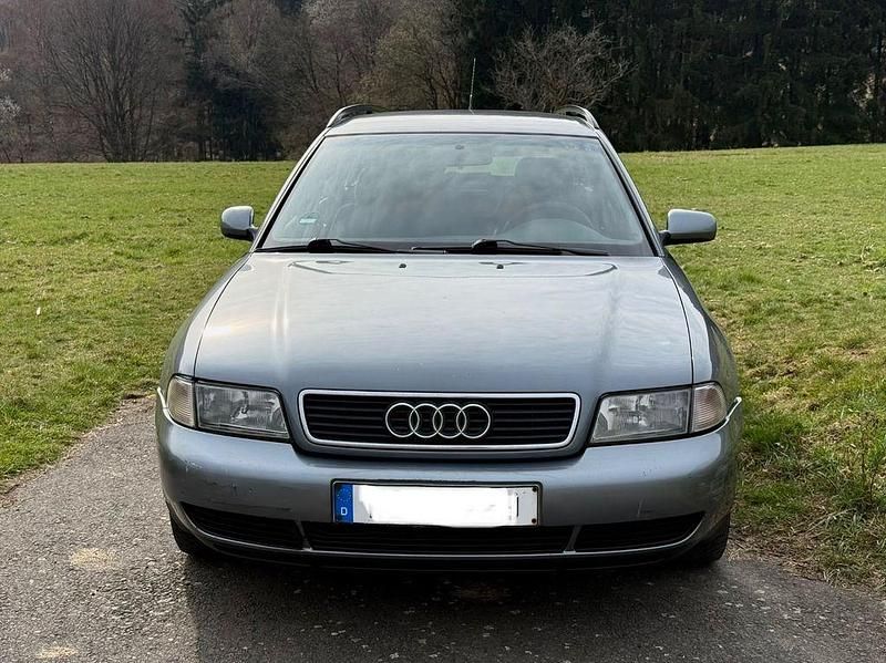 Gebraucht Audi A4 110 PS (80 kW) 1998 Grau Kombi