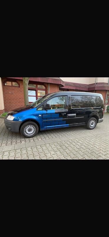 Gebraucht VW Caddy Maxi 102 PS (75 kW) 2010 Schwarz Van / Kleinbus