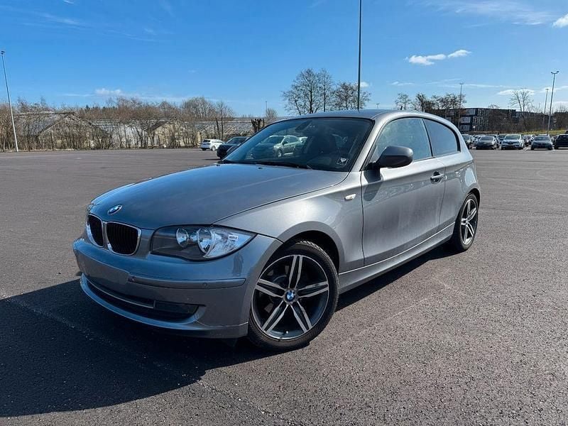 Gebraucht BMW 118 143 PS (105 kW) 2012 Grau Kleinwagen