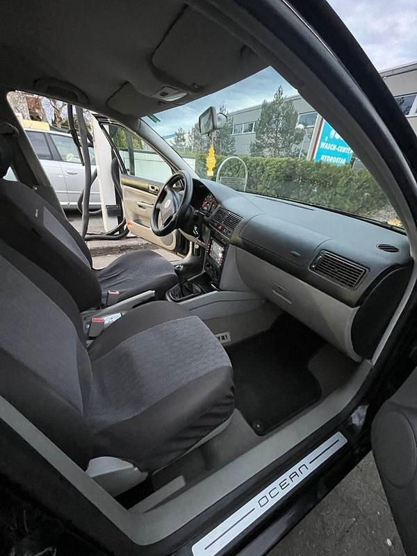 Schwarz Gebraucht 2003 VW Golf IV Ocean Kombi | 1.700 € - Bild 1/4