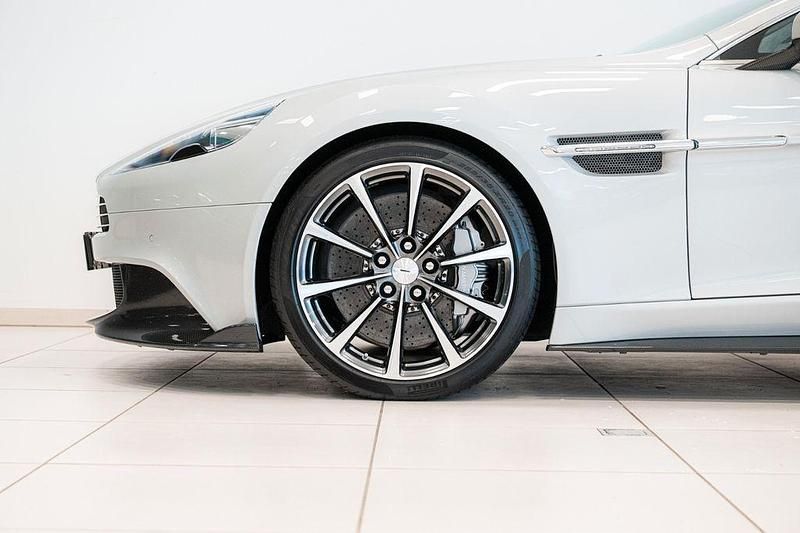 Gebraucht Aston Martin Vanquish 601 PS (442 kW) 2018 Silber