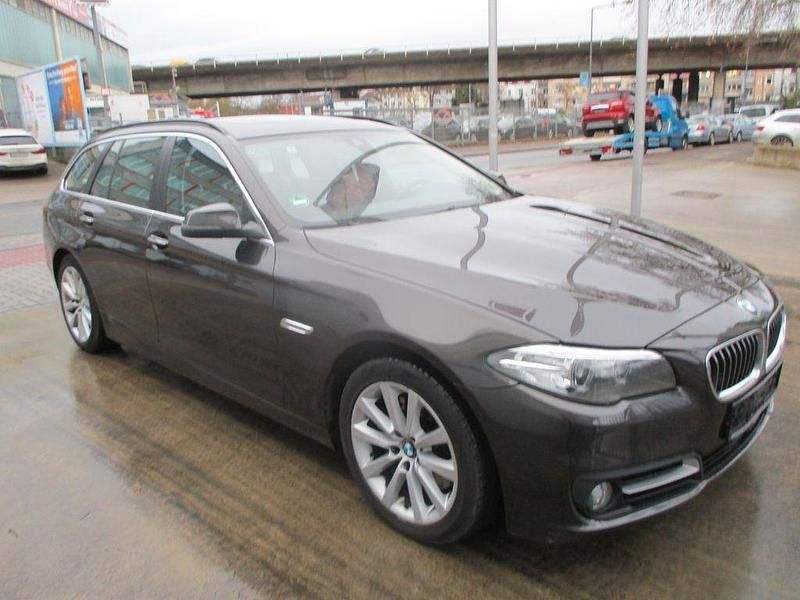 Gebraucht BMW 530 Performance 258 PS (189 kW) 2016 Grau Kombi