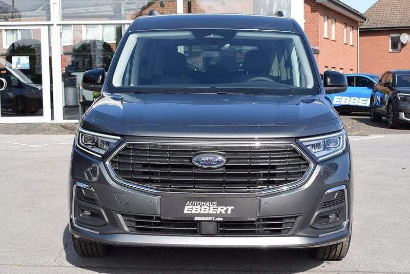 Neu Ford Tourneo Titanium 150 PS (110 kW) 2025 Grau Van / Kleinbus