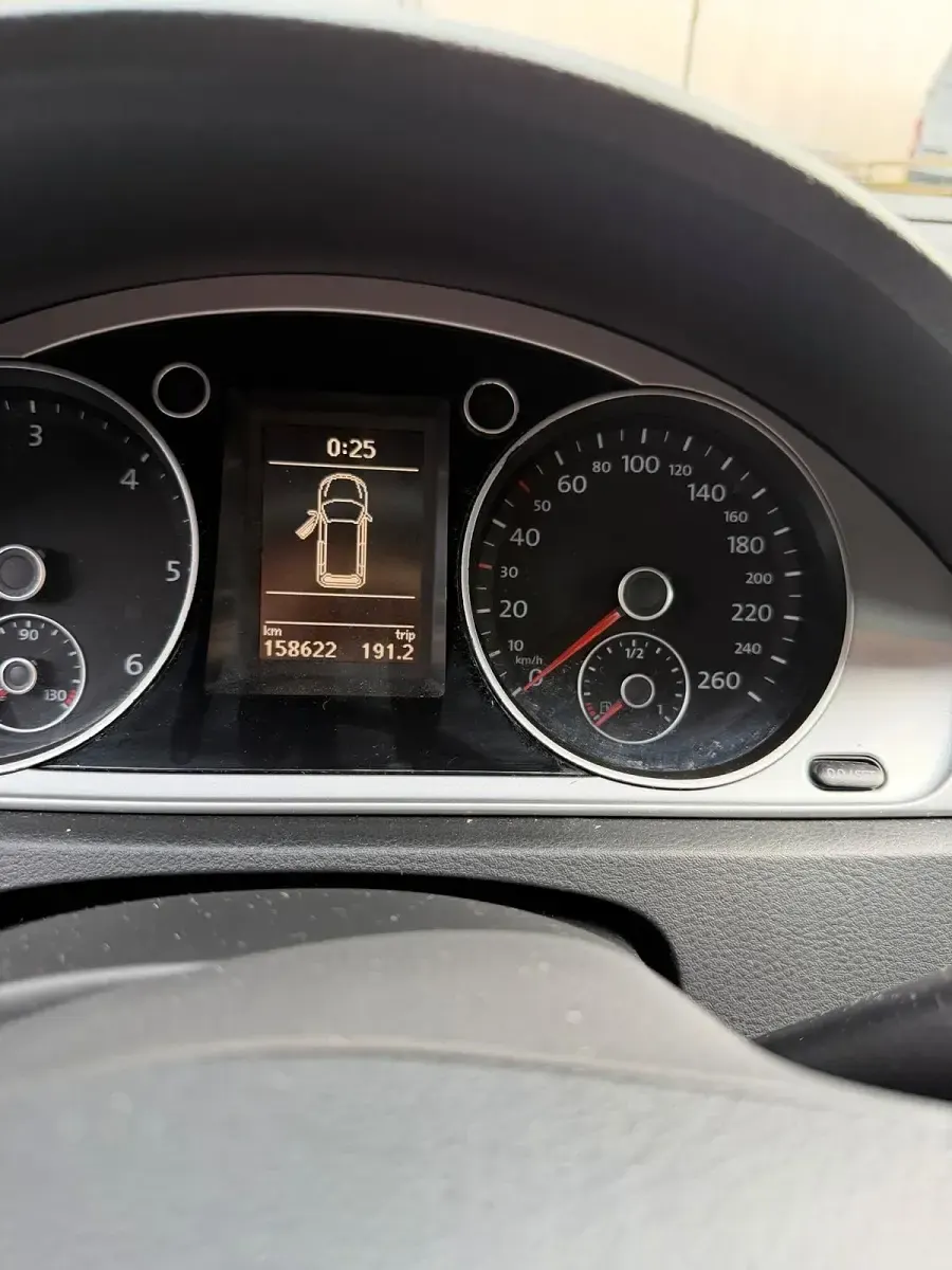 Gebraucht VW Passat 140 PS (102 kW) 2012 Silber Kombi