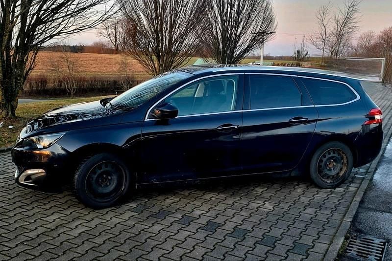Gebraucht Peugeot 308 130 PS (95 kW) 2015 Schwarz Kombi