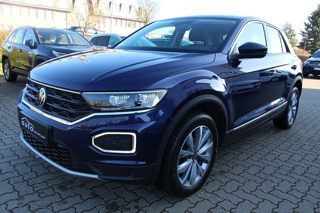 Blau Gebraucht 2021 VW T-Roc Style SUV | 22.790 € (Fairer Preis) - Bild 1/4