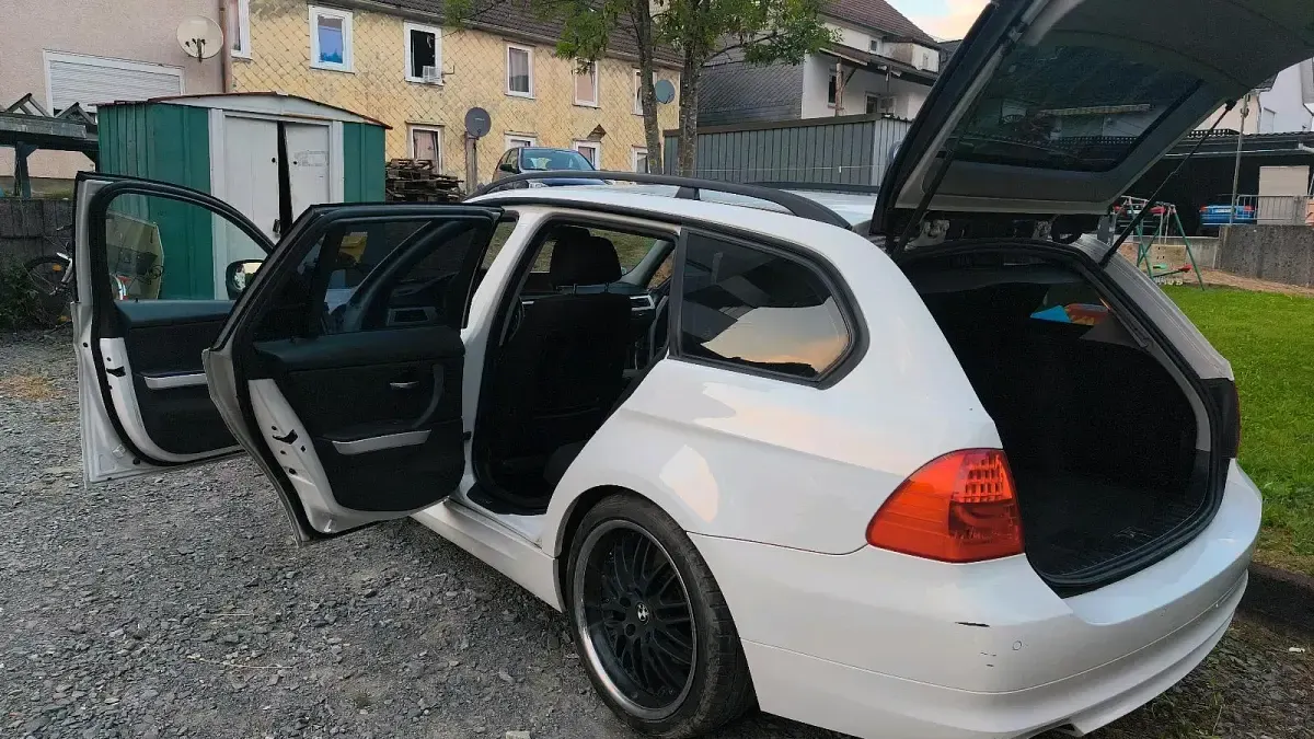 Gebraucht BMW 318 170 PS (125 kW) 2010 Weiß Kombi