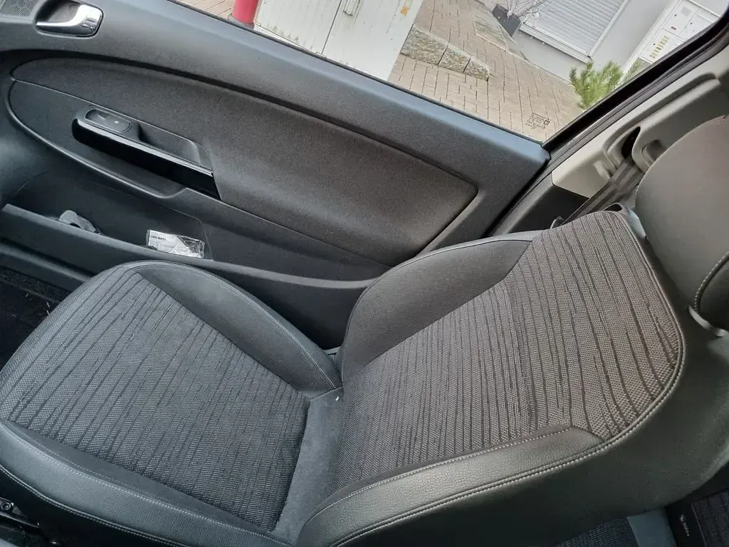 Gebraucht Opel Corsa Selection 87 PS (63 kW) 2014 Schwarz Kleinwagen