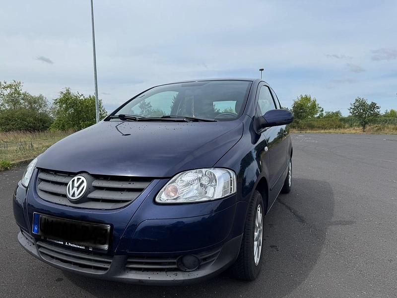 Blau Gebraucht 2006 VW Fox Kleinwagen | 1.800 € (Etwas zu teuer) - Bild 1/4