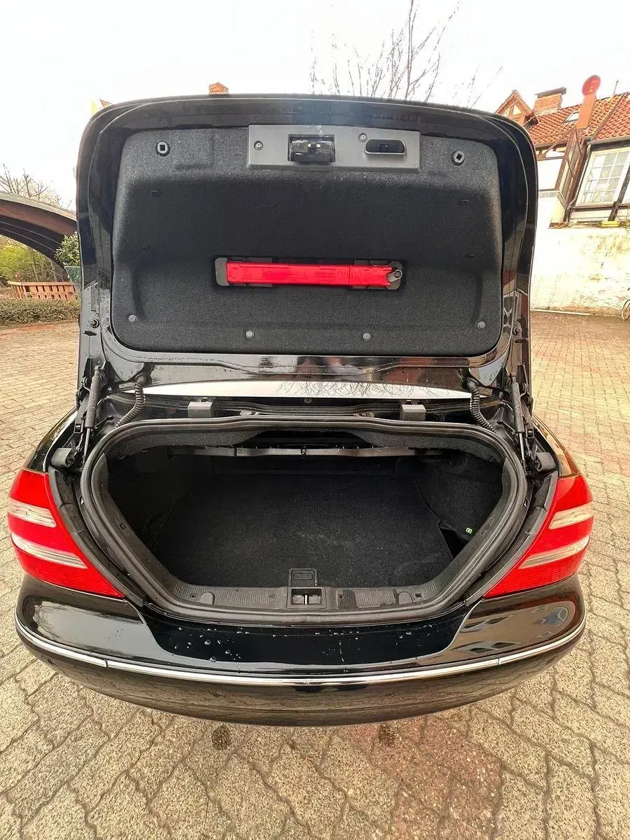 Gebraucht Mercedes CLK200 163 PS (119 kW) 2003 Schwarz Cabrio