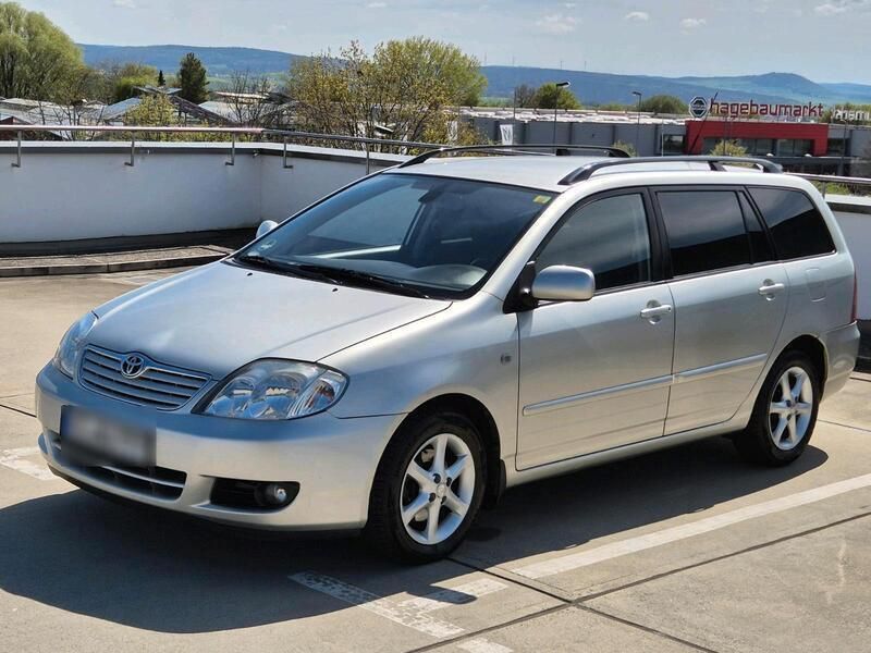 Silber Gebraucht 2005 Toyota Corolla Kombi | 4.200 € (Teuer) - Bild 1/4