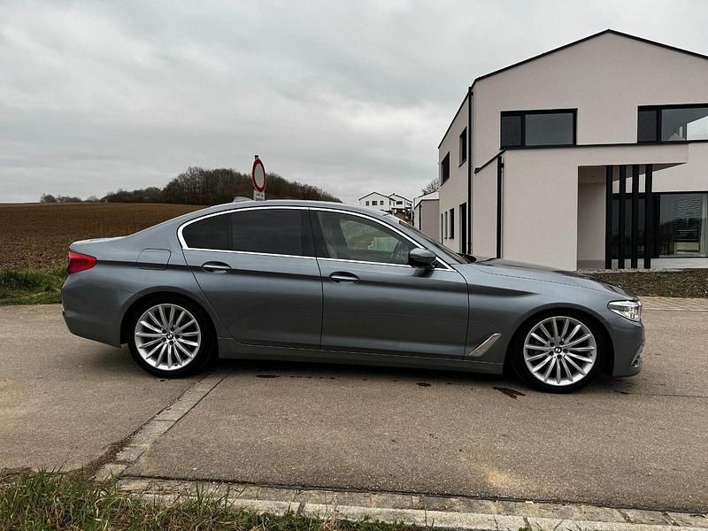 Gebraucht BMW 540 Sport Line 340 PS (250 kW) 2017 Grau Limousine