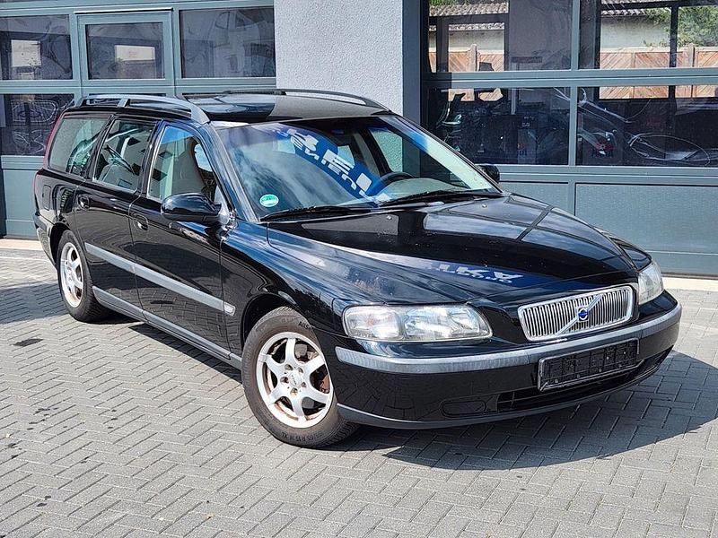 Schwarz Gebraucht 2001 Volvo V70 Comfort Kombi | 3.990 € (Etwas zu teuer) - Bild 1/4