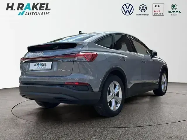 Gebraucht Audi Q4 Sportback e-tron Performance 125 kW (170 PS) 2023 Silber SUV