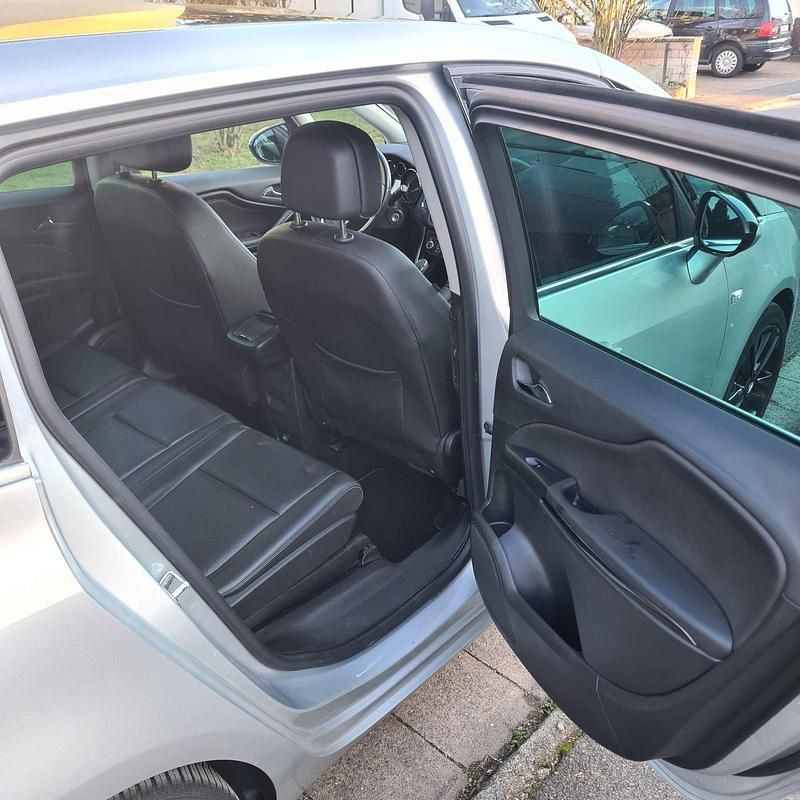 Gebraucht Opel Zafira 170 PS (125 kW) 2015 Silber Van / Kleinbus